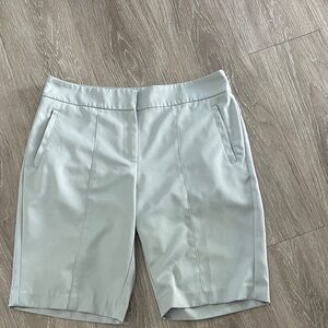 Stylish Women's Gray Bermuda Shorts
